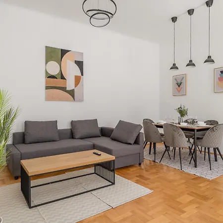 Apartment Quiet Central Near Heroes Square By Cavaland Budapest