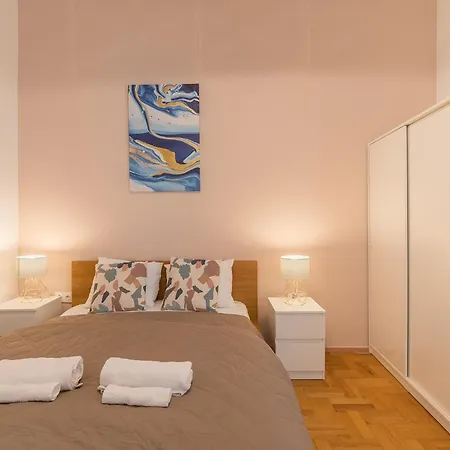 Quiet Central Near Heroes Square By Cavaland Apartament Budapeszt